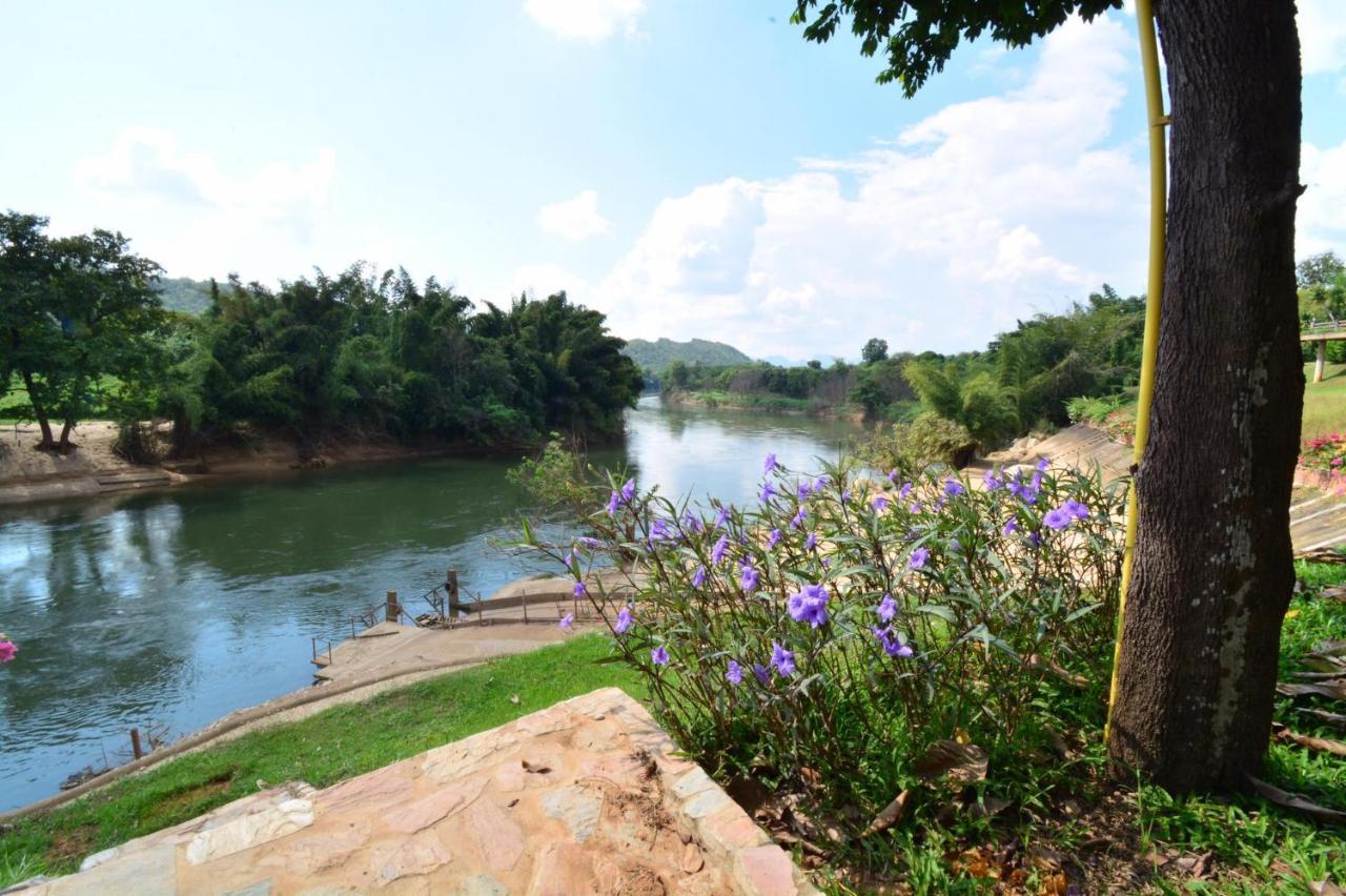 Baan Wanwaree Bed and Breakfast Kanchanaburi Eksteriør billede