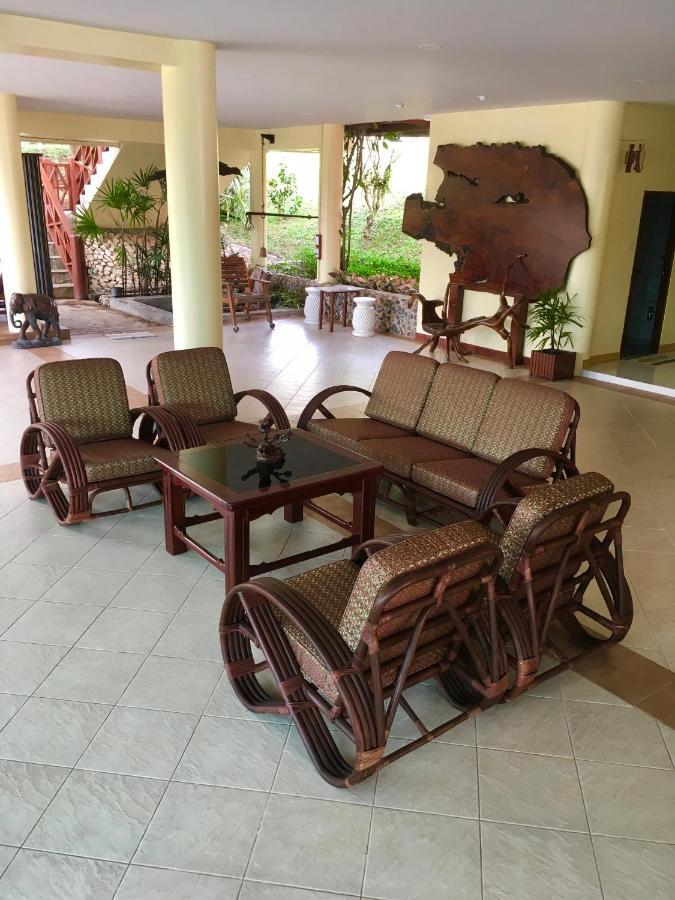 Baan Wanwaree Bed and Breakfast Kanchanaburi Eksteriør billede