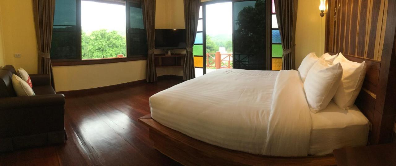 Baan Wanwaree Bed and Breakfast Kanchanaburi Eksteriør billede