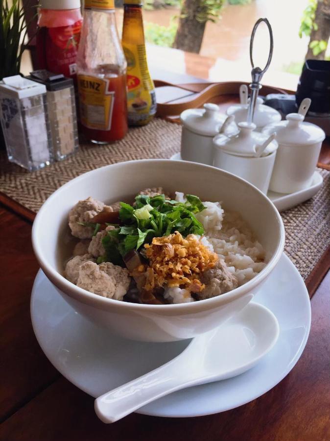 Baan Wanwaree Bed and Breakfast Kanchanaburi Eksteriør billede